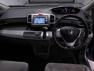 HONDA FREED 2012