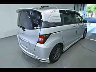 HONDA FREED 2012