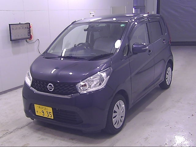 NISSAN DAYZ 2013