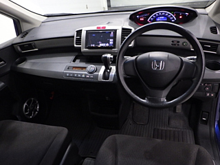 HONDA FREED 2013