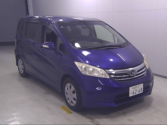 HONDA FREED 2013