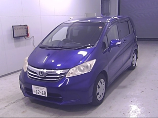 HONDA FREED 2013