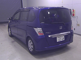 HONDA FREED 2013