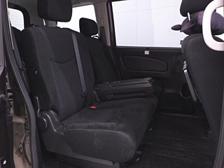 NISSAN SERENA 2015