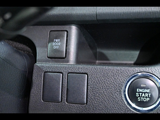 TOYOTA VOXY 2010