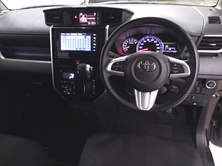 TOYOTA ROOMY 2019