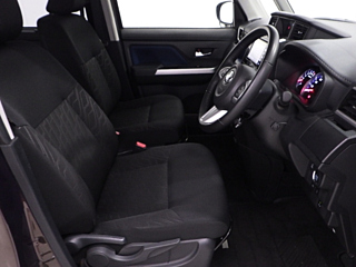 TOYOTA ROOMY 2019