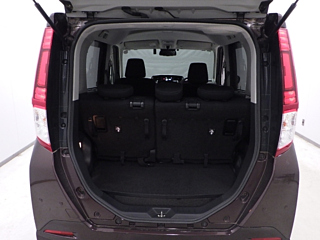 TOYOTA ROOMY 2019