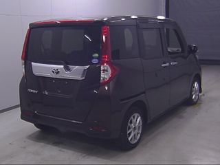 TOYOTA ROOMY 2019