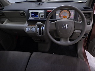 HONDA LIFE 2010