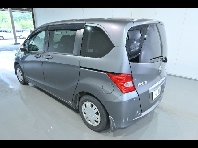 HONDA FREED 2009