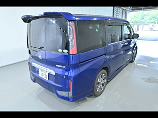 HONDA STEP WAGON 2015