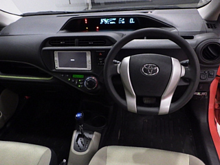 TOYOTA AQUA 2014