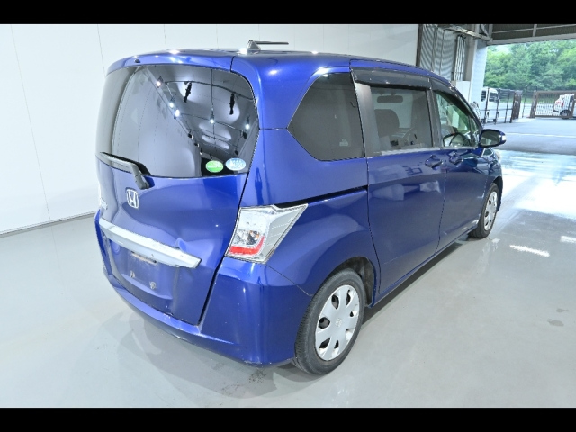 HONDA FREED 2012