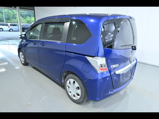 HONDA FREED 2012