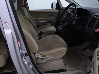 MITSUBISHI DELICA D5 2010