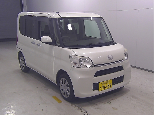 DAIHATSU TANTO 2013