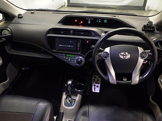 TOYOTA AQUA 2012