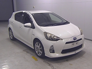 TOYOTA AQUA 2012