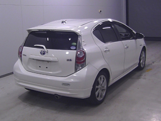 TOYOTA AQUA 2012
