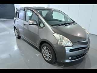 TOYOTA RACTIS 2010