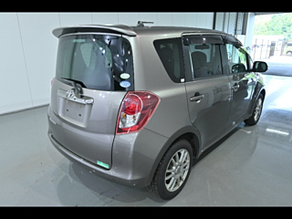 TOYOTA RACTIS 2010