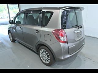 TOYOTA RACTIS 2010