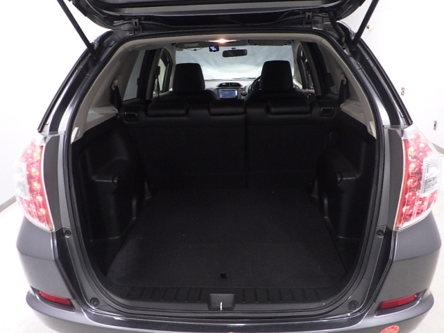 HONDA FIT SHUTTLE 2014