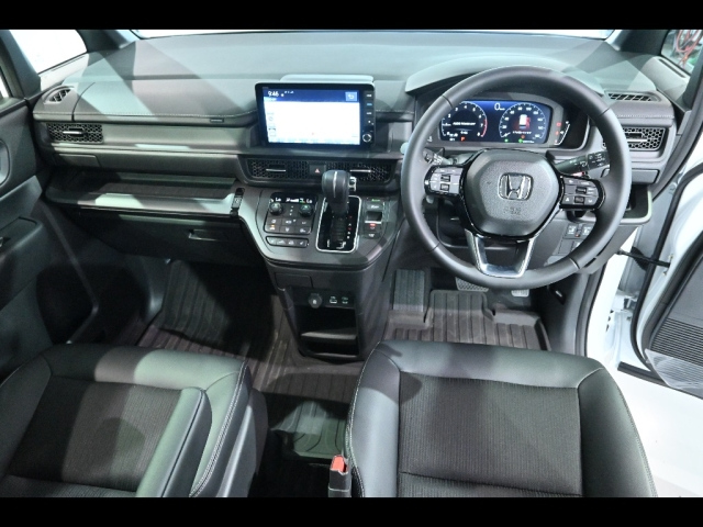 HONDA STEP WAGON 2025