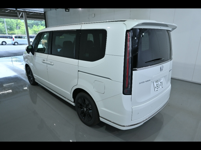 HONDA STEP WAGON 2025