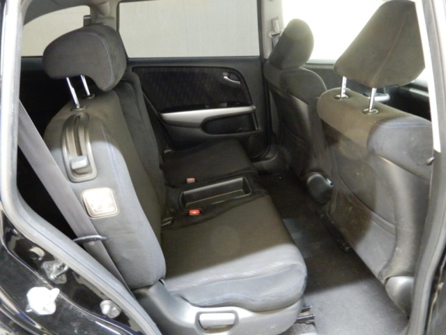 HONDA STREAM 2013