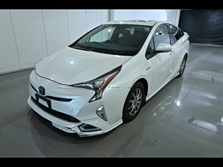TOYOTA PRIUS 2016