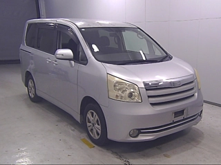 TOYOTA NOAH 2008