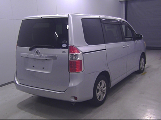 TOYOTA NOAH 2008