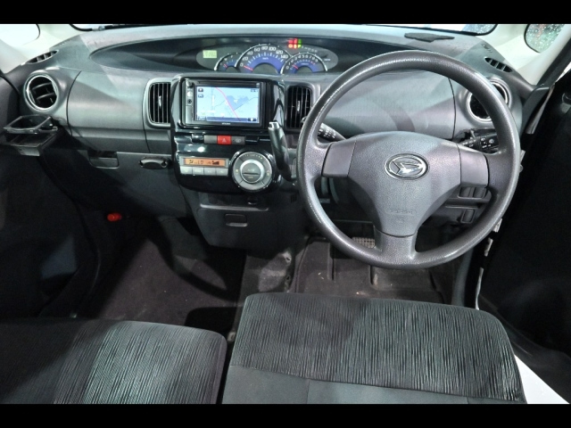DAIHATSU TANTO 2011