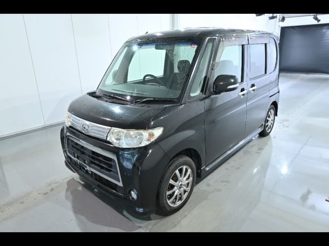 DAIHATSU TANTO 2011