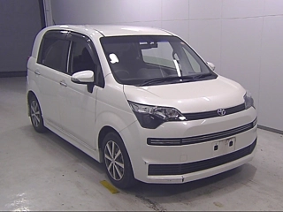 TOYOTA SPADE 2015