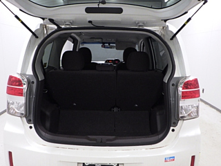 TOYOTA SPADE 2015