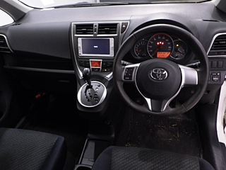 TOYOTA RACTIS 2012
