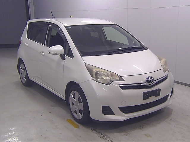 TOYOTA RACTIS 2012