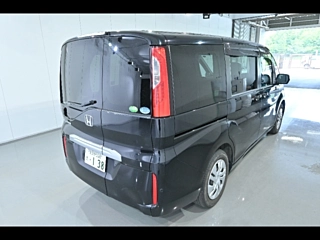 HONDA STEP WAGON 2016