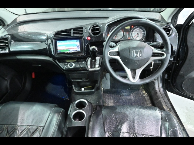 HONDA STREAM 2010