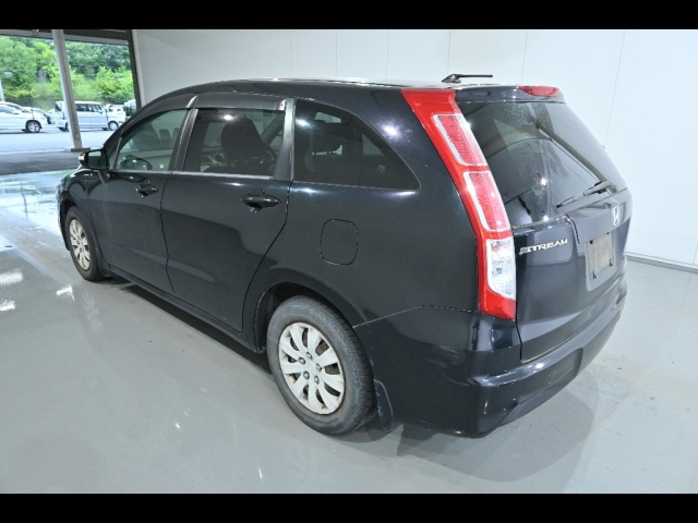 HONDA STREAM 2010