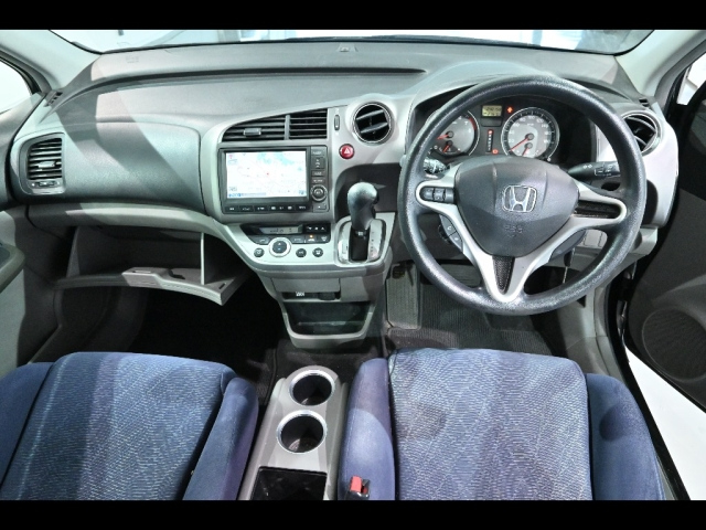 HONDA STREAM 2010