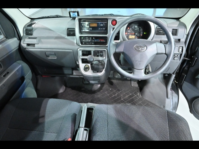 DAIHATSU HIJET VAN 2015