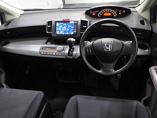 HONDA FREED 2008