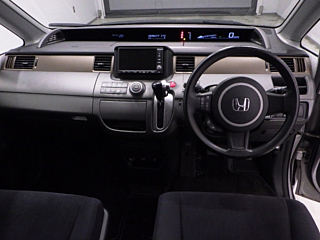 HONDA STEP WAGON 2009