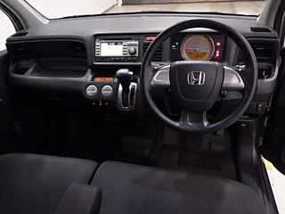 HONDA LIFE 2010