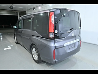 HONDA STEP WAGON 2017