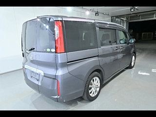 HONDA STEP WAGON 2017
